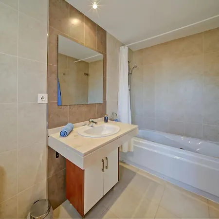 Montesol By Interhome Calp
